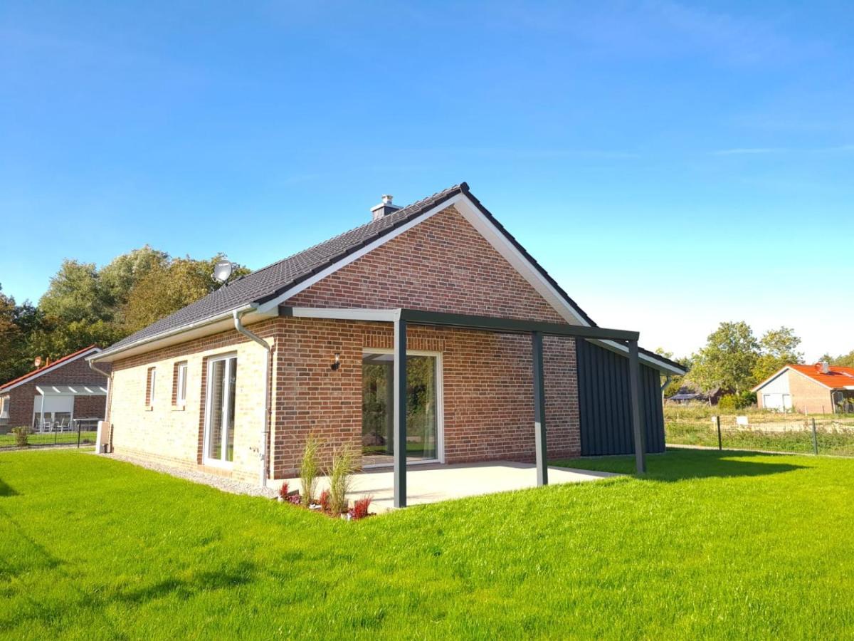 Haus Kuestenbrise - Urlaub Mit Hund An Der Kueste Mit Eigenen Garten, Sauna Und Gemuetlichen Kaminfeuer Schweiburg Buitenkant foto