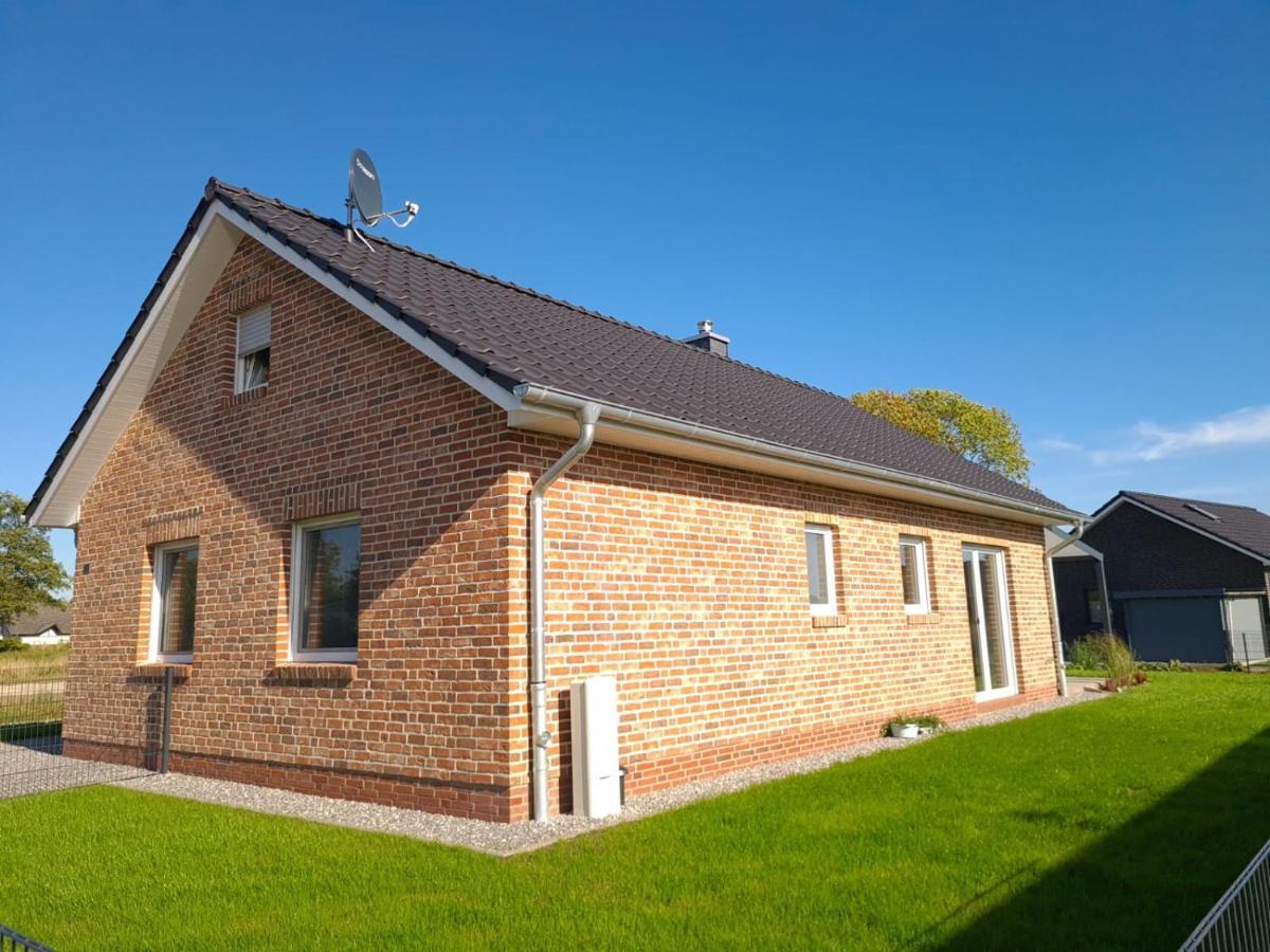 Haus Kuestenbrise - Urlaub Mit Hund An Der Kueste Mit Eigenen Garten, Sauna Und Gemuetlichen Kaminfeuer Schweiburg Buitenkant foto